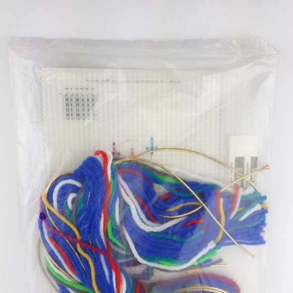 Needlecraft Shop Christmas Trimmings Silent Night Door Hanger Plastic Canvas - Picture 7 of 7